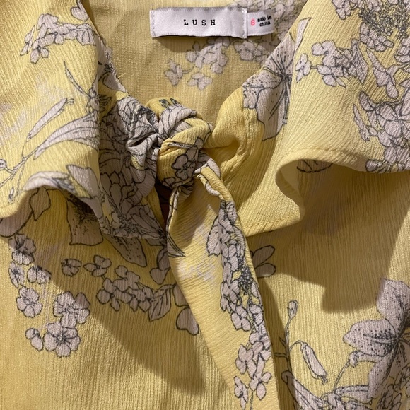 Floral Yellow Ruffle Top - Picture 4 of 6